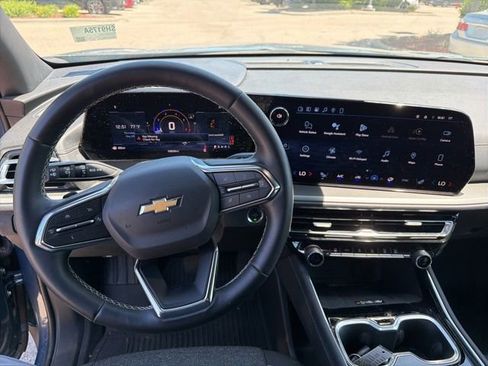 Used 2024 Chevrolet Traverse LT w/ LPO, Floor Liner Package FWD image 12