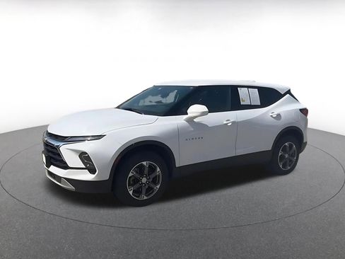Used 2025 Chevrolet Blazer LT FWD image 8
