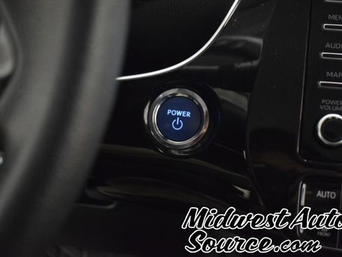 Used 2022 Toyota Prius L Eco image 21