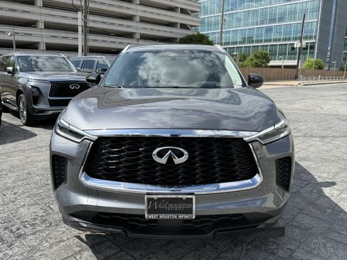 Certified 2025 INFINITI QX60 Luxe w/ Vision Package image 2