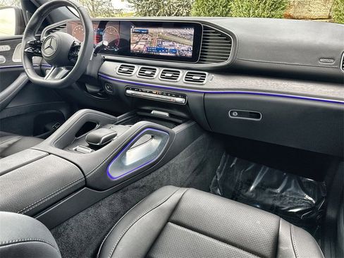 Used 2024 Mercedes-Benz GLS 450 4MATIC image 14