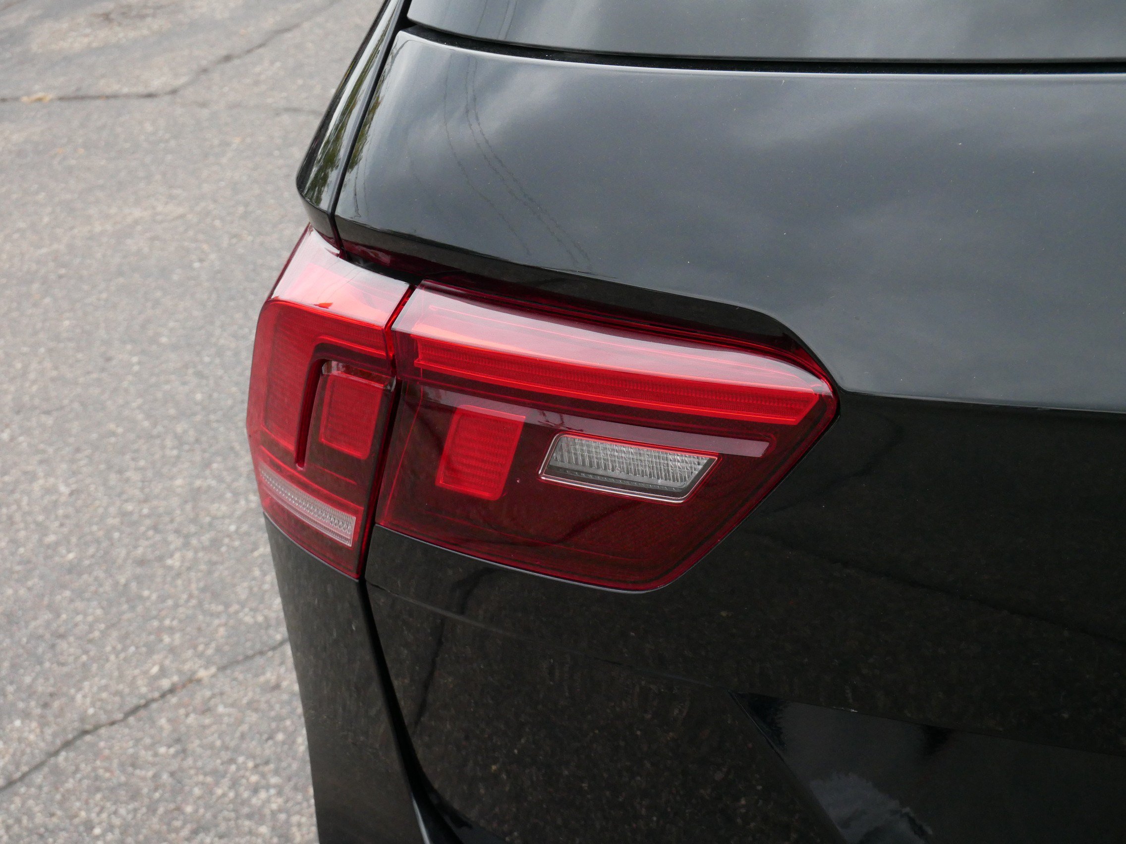 Certified 2024 Volkswagen Tiguan S AWD/4WD image 17