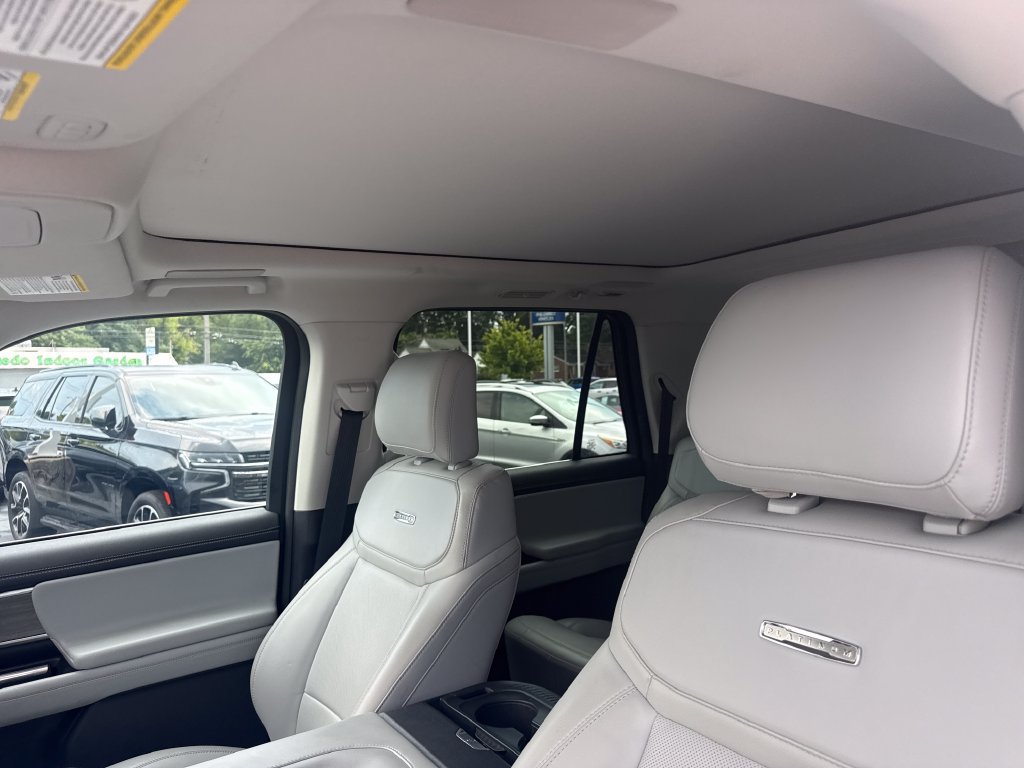 Used 2025 Ford Expedition Max Platinum w/ Driver's Package AWD/4WD image 27