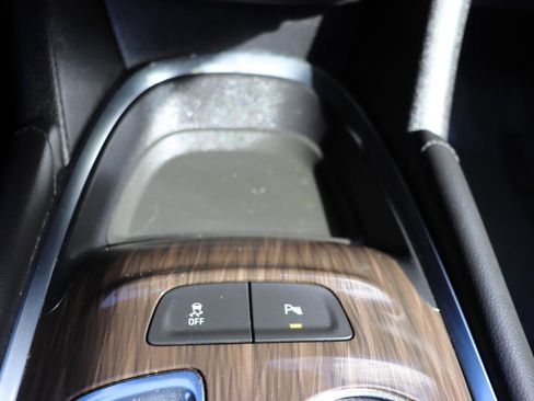 Used 2024 Chevrolet Malibu LT image 37