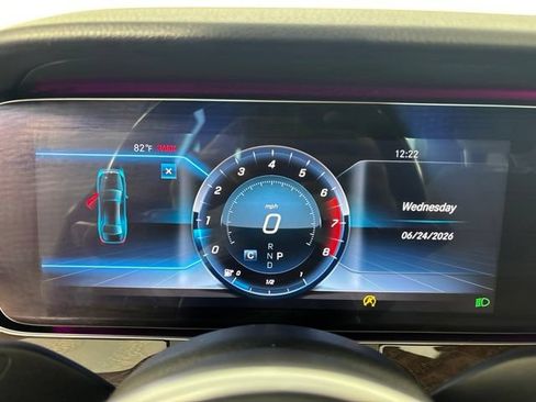 Used 2020 Mercedes-Benz E 350 4MATIC Sedan image 4