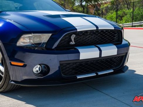 Used 2010 Ford Mustang Shelby GT500 RWD image 24