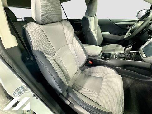 Used 2025 Subaru Outback Premium image 27