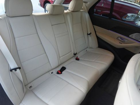 Used 2020 Mercedes-Benz GLE 350 w/ Premium Package image 12