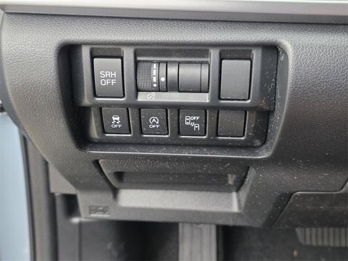 Used 2023 Subaru Crosstrek 2.5i Limited w/ Moonroof Package image 26