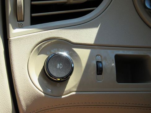 Used 2011 Buick LaCrosse CXL w/ Luxury Package FWD image 18
