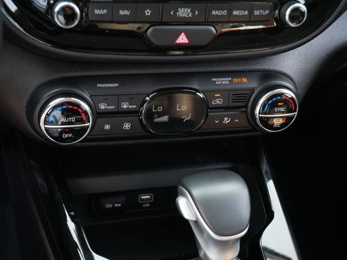 Used 2023 Kia Soul GT-Line FWD image 22