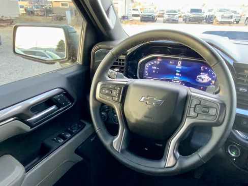 Certified 2025 Chevrolet Silverado 1500 ZR2 image 41