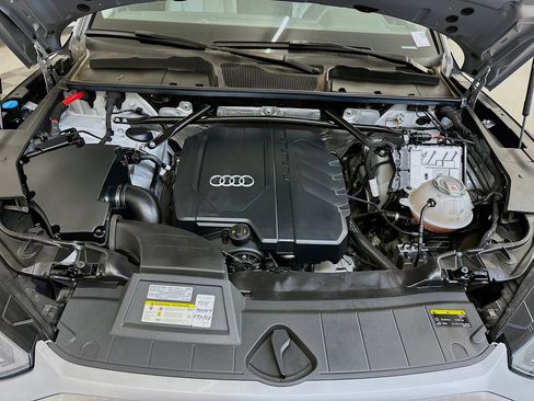 Used 2022 Audi Q5 2.0T Premium w/ Convenience Package AWD/4WD image 36
