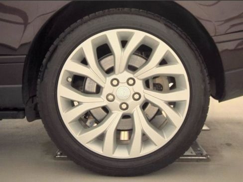 Used 2019 Land Rover Range Rover HSE AWD/4WD image 18