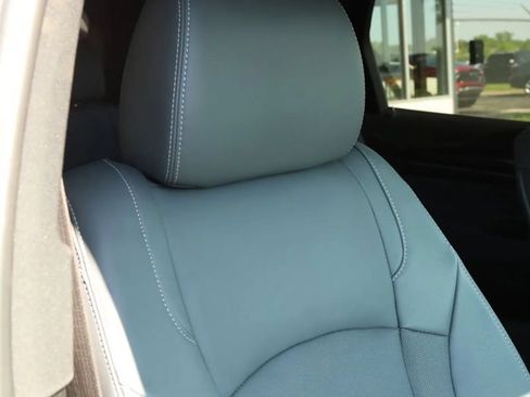 Used 2022 Buick Enclave Essence w/ Experience Buick Package AWD/4WD image 59