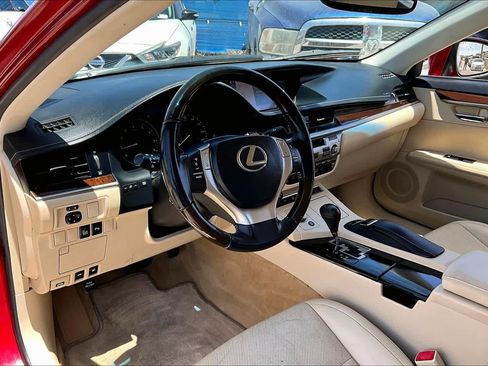 Used 2013 Lexus ES 350 w/ Luxury Pkg FWD image 16