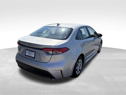 Used 2024 Toyota Corolla LE FWD image 2