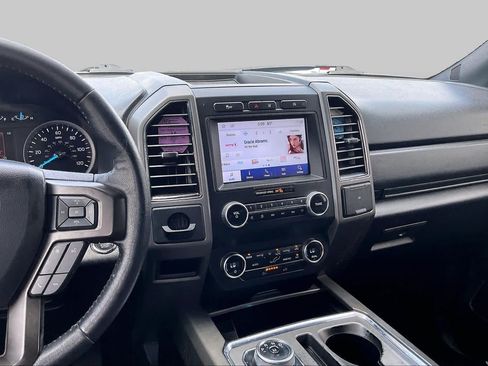 Used 2020 Ford Expedition XLT RWD image 5