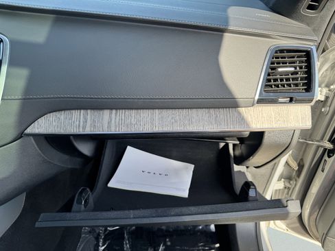 Used 2024 Volvo XC90 T8 Ultimate w/ Lounge Package image 67