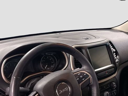 Used 2014 Jeep Cherokee Limited FWD image 10