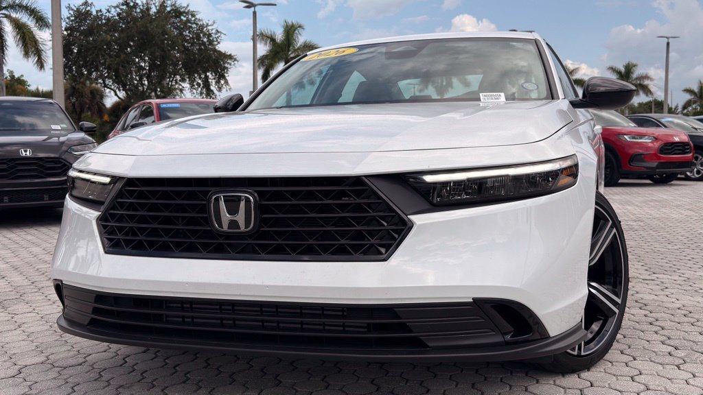 Used 2026 Honda Accord SE image 2