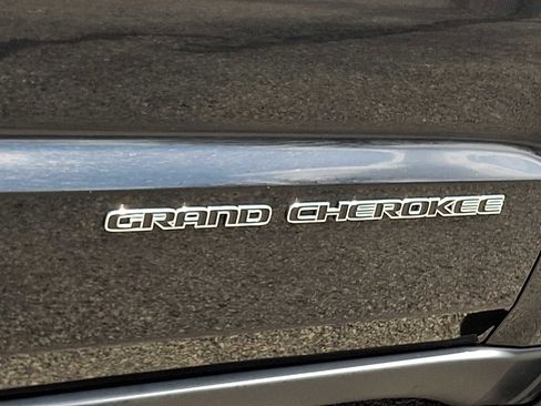 Used 2021 Jeep Grand Cherokee Limited w/ Premium Lighting Group image 37