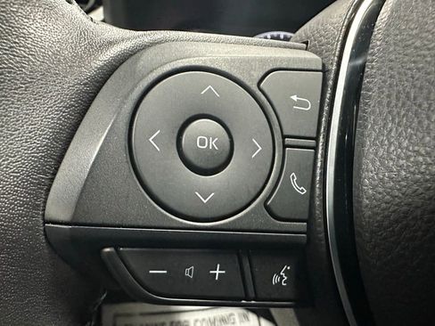 Used 2025 Toyota RAV4 XLE image 19