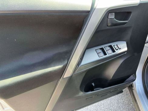 Used 2018 Toyota RAV4 LE w/ All Weather Liner Package AWD/4WD image 16