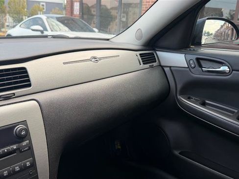Used 2008 Chevrolet Impala Police FWD image 24