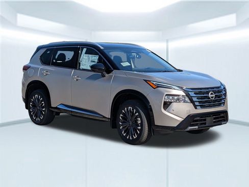 New 2026 Nissan Rogue Platinum w/ Tech Package AWD/4WD image 9