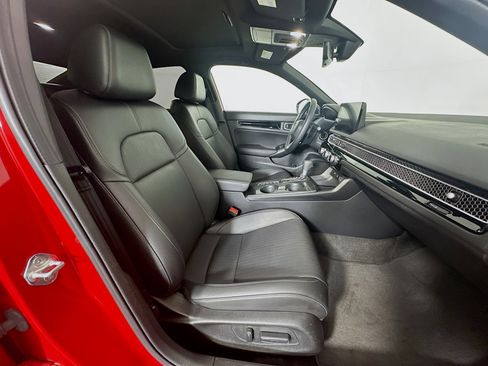 Used 2025 Honda Civic Sport image 32