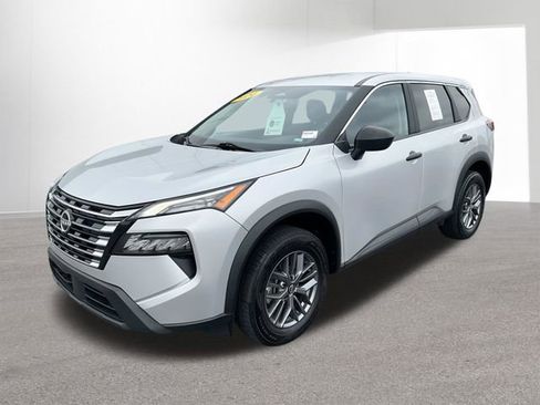Used 2024 Nissan Rogue S AWD/4WD image 1