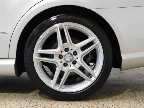 Used 2013 Mercedes-Benz E 350 4MATIC Sedan image 97