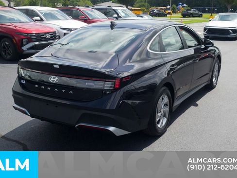 Used 2025 Hyundai Sonata SE image 5