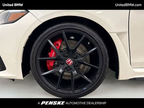 Used 2025 Honda Civic Type R image 2