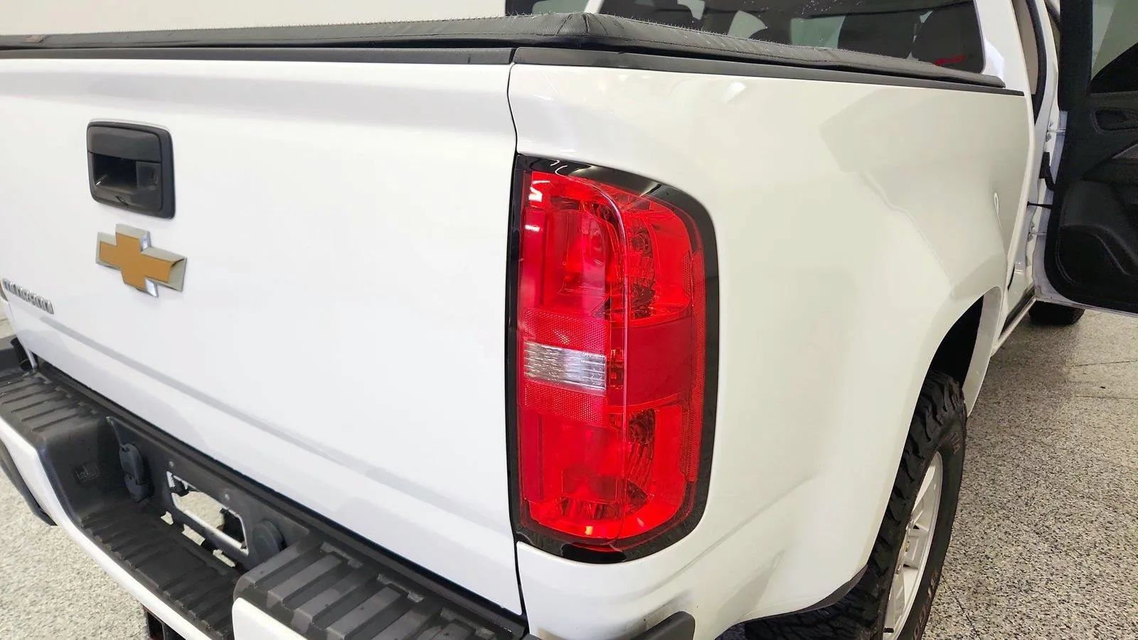 Used 2020 Chevrolet Colorado W/T w/ WT Convenience Package RWD image 15