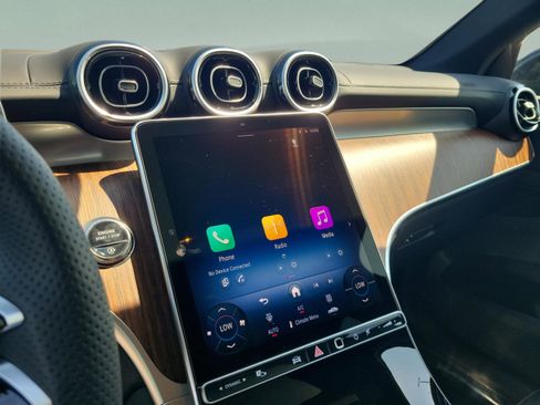 Certified 2026 Mercedes-Benz GLC 300 4MATIC image 17