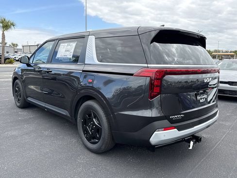 New 2026 Kia Carnival image 6