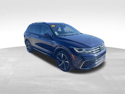 Used 2022 Volkswagen Tiguan SEL R-Line image 1