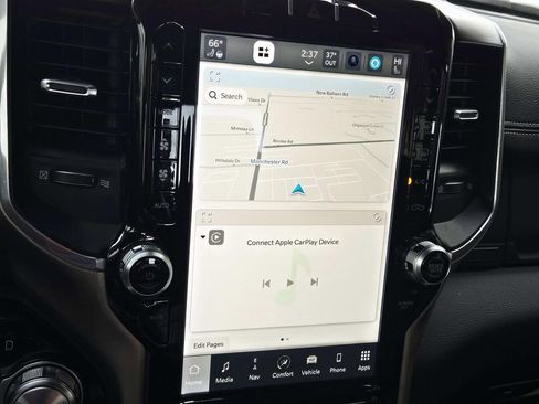 Used 2022 RAM 3500 Laramie image 30