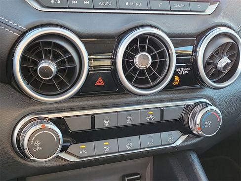 Used 2024 Nissan Sentra SV image 11