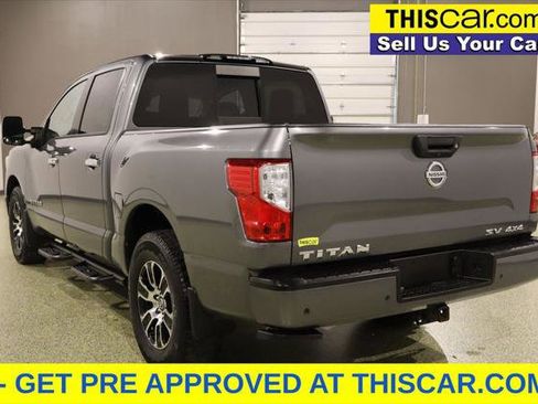 Used 2021 Nissan Titan SV w/ SV Convenience Package image 5