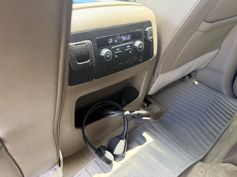 Used 2018 GMC Yukon SLT w/ Open Road Package RWD image 16