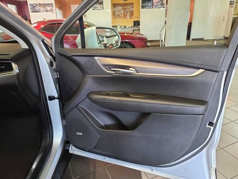 Used 2019 Cadillac XT5 Premium Luxury image 13