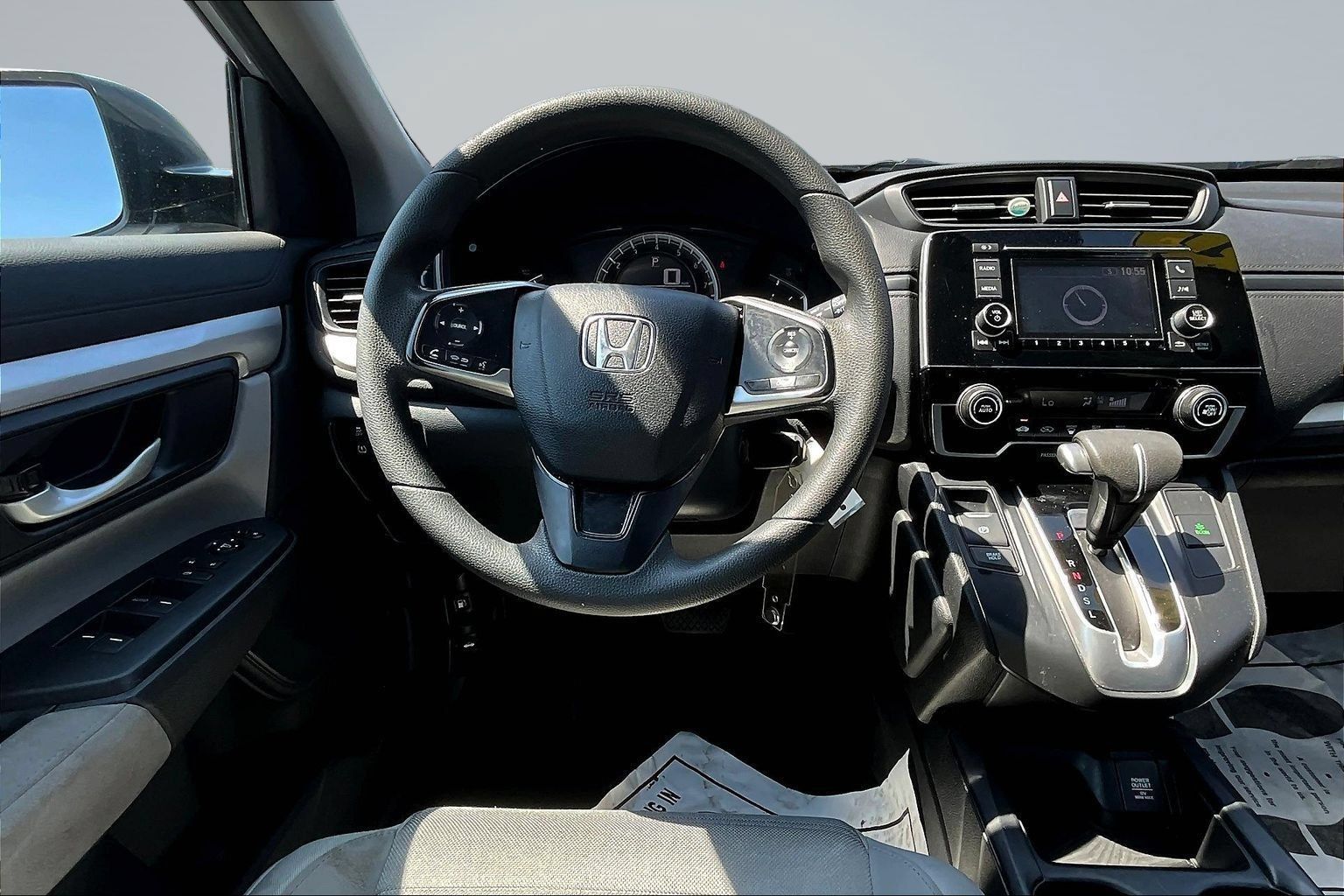 Used 2017 Honda CR-V LX image 7