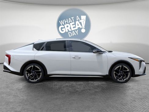 New 2026 Kia K4 GT-Line image 7