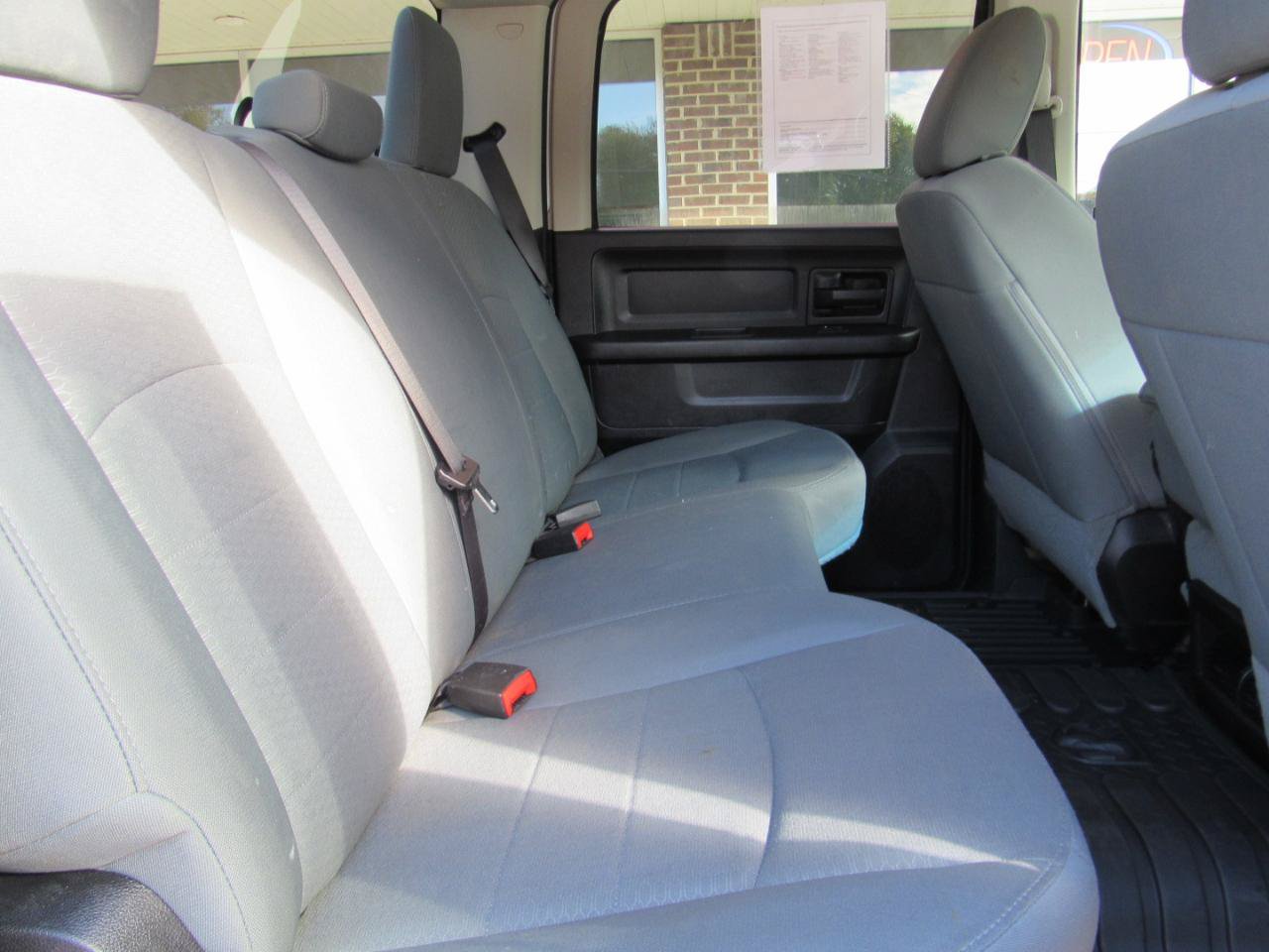 Used 2015 RAM 2500 Tradesman w/ Chrome Appearance Group AWD/4WD image 34