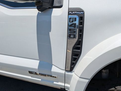 Used 2024 Ford F450 Platinum w/ FX4 Off-Road Package AWD/4WD image 8