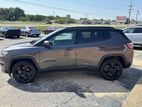 Used 2020 Jeep Compass Latitude AWD/4WD image 5