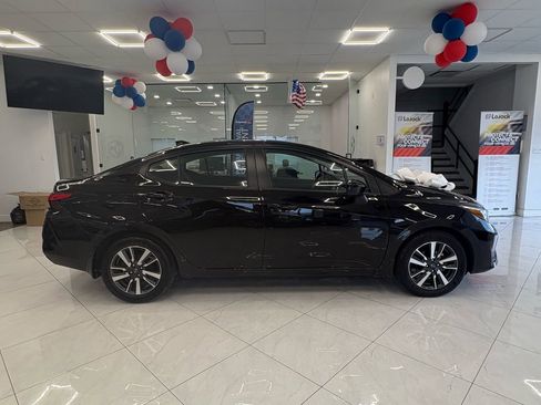Used 2025 Nissan Versa SV w/ Trunk Package FWD image 5